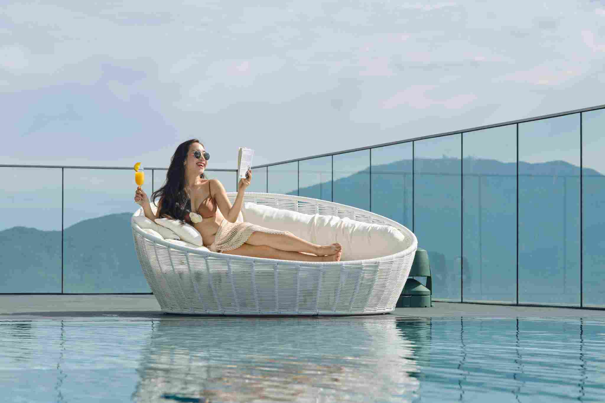 Bể bơi vô cực tại tầng thượng M Landmark